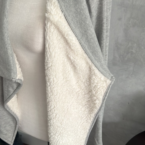 Womens cardigan Olive & Oak Draped Cardigan, NWT, size M - Picture 2 of 9